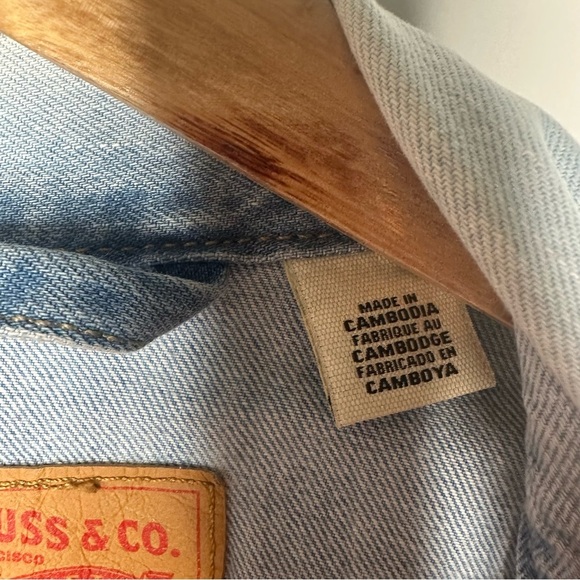 Levi’s Vintage Men’s Denim Light Wash Trucker Jacket Size Small - Picture 13 of 13
